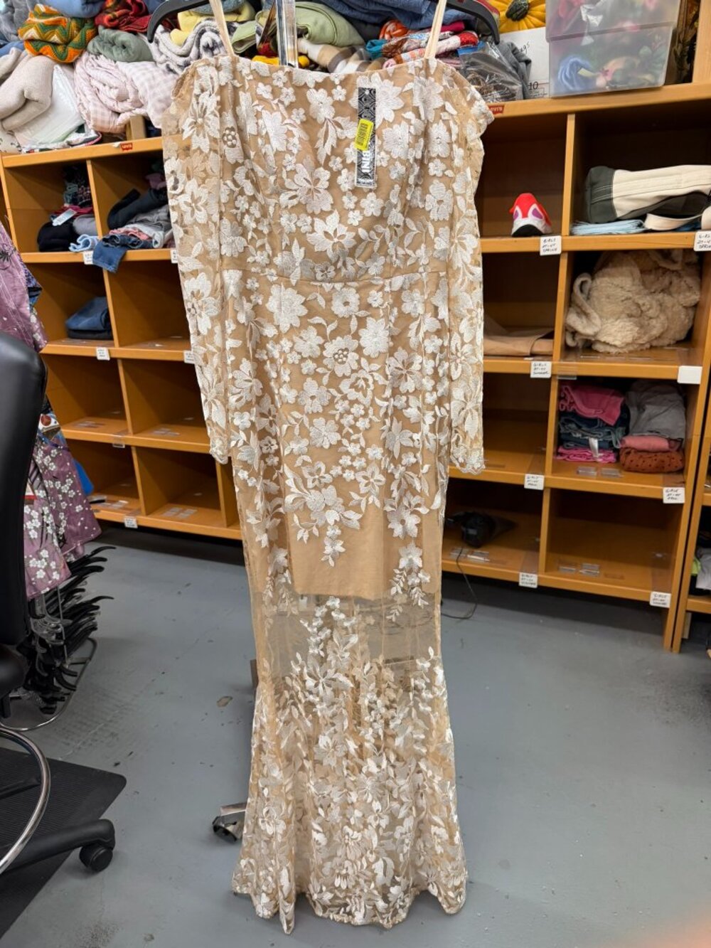 Gianni Bini Sheer Nude Off Shoulder Flower Applique Formal Dress